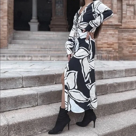 ZARA BLOGGER FAVORITE FLORAL PRINT SHIRT DRESS ECRU / BLACK 2298/085